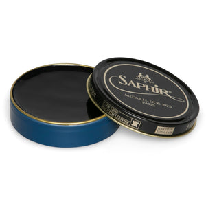 Saphir Pate de Luxe Wax Shoe Polish (50ml) in navy blue colour is the perfect solution to achieve the ultimate shine